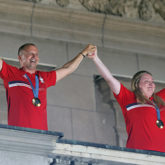 Arunović i Mikec upucali bronzu