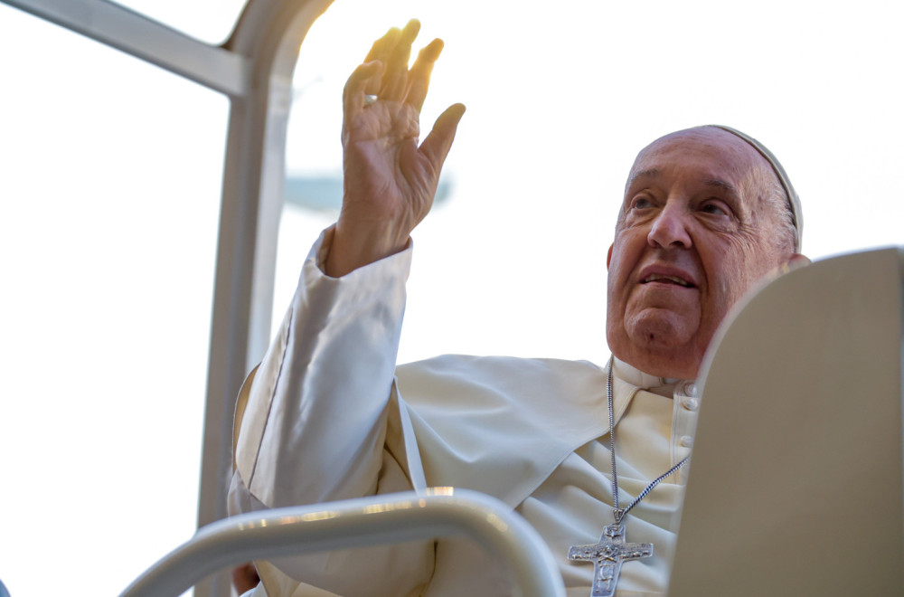 Papa Franja ih žestoko kritikovao; Tenzije i nakon njegove smrti