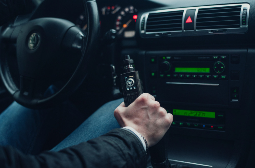 Mnogi ga koriste: Na vrućini ne smete ovo da ostavljate u automobilu