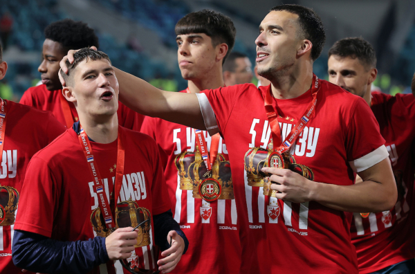 Svečana atmosfera na "Marakani" – Zvezda proslavlja titulu
