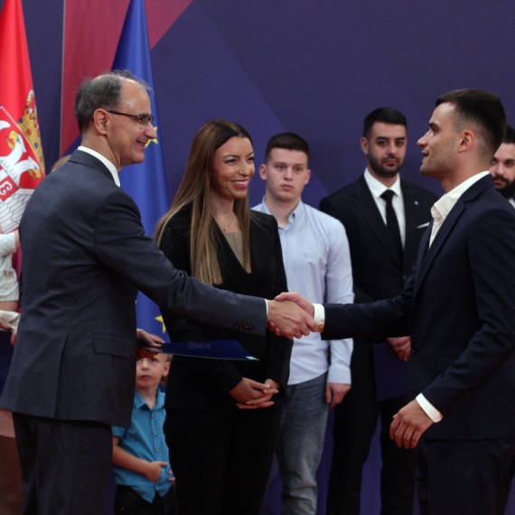 Najbolje biznis ideje mladih u Srbiji: Uručeno 35 rešenja o bespovratnima sredstvima