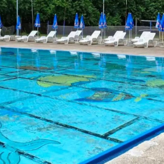 Počinje sa radom bazen u Ljigu, ulaznica 500 dinara za odrasle a suncobran i ležaljke besplatni