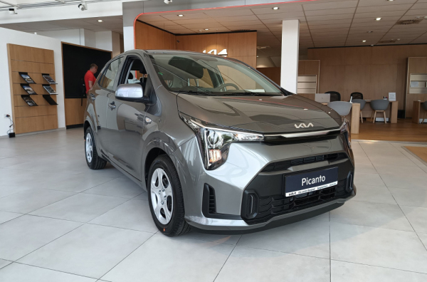 U eri izumiranja malih automobila, jedan tvrdoglavo opstaje – i dostupan je i kod nas FOTO