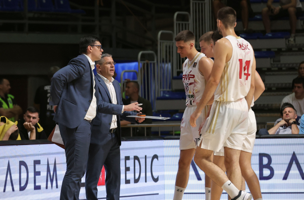 "Da su izašli sa pet juniora i šestim kadetom, niko protiv Partizana u Pioniru nije favorit"