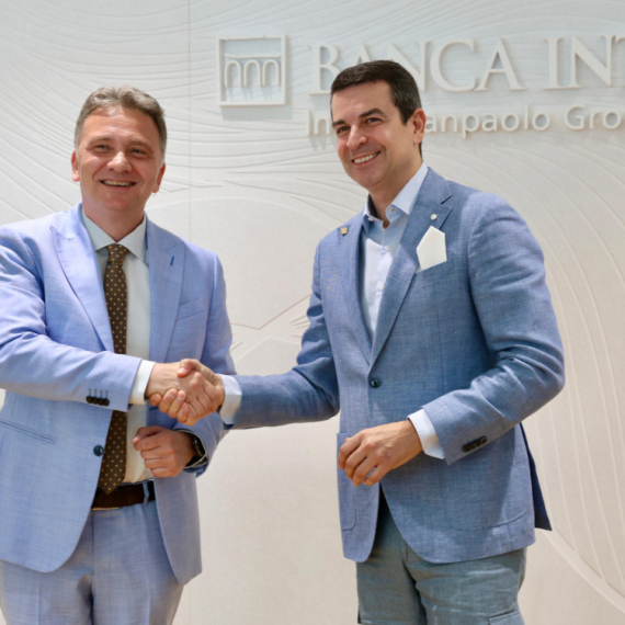 "Korišćenjem kvalifikovanog elektronskog potpisa u klaudu eUprave do efikasnije usluge u Banca Intesa"